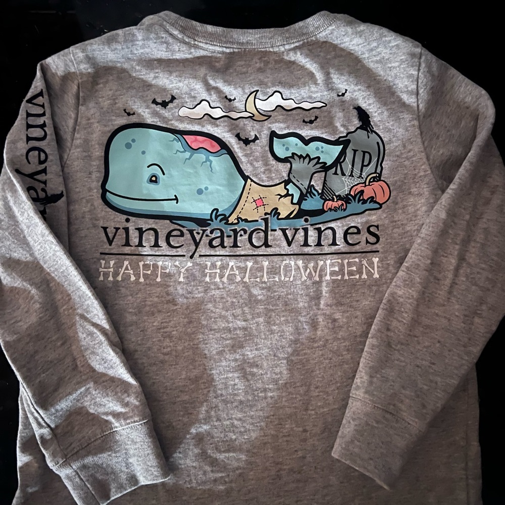 Vineyard Vines Halloween tshirt